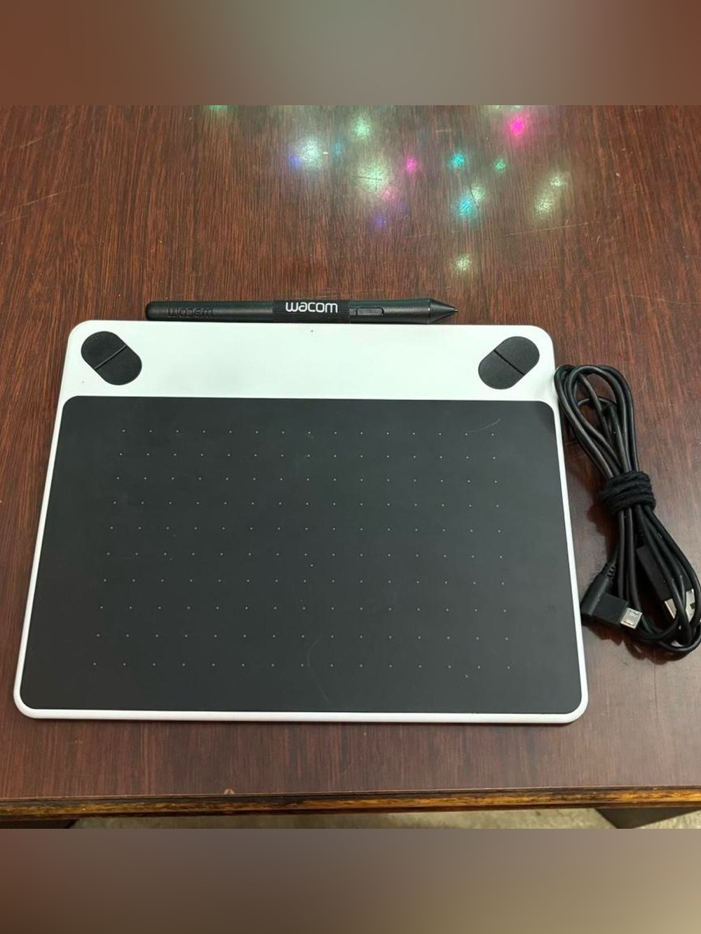 Wacom Intuos Small Graphics Tablet in Black & White